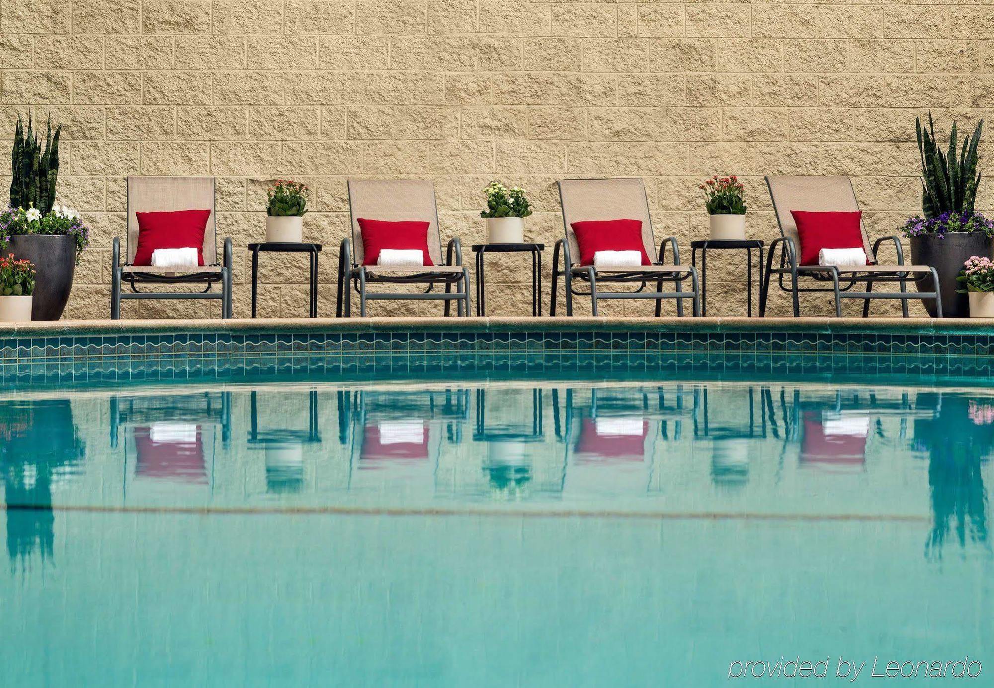 فندق لونغ بيتش، كاليفورنيافي  كورتيارد لونج بيتش داون تاون المظهر الخارجي الصورة